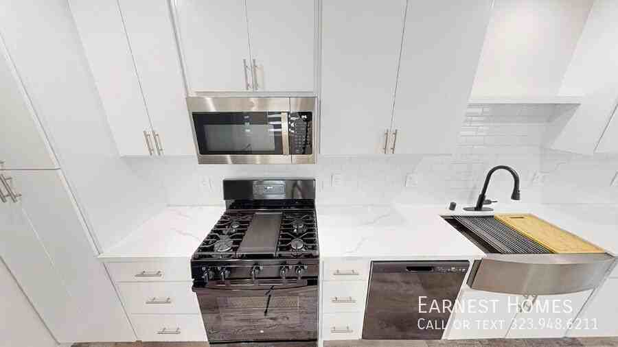 2811 W 46th St - Photo 5 of 13