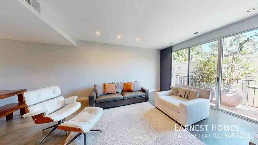 849 N Sweetzer Ave #2 - Photo 4 of 44