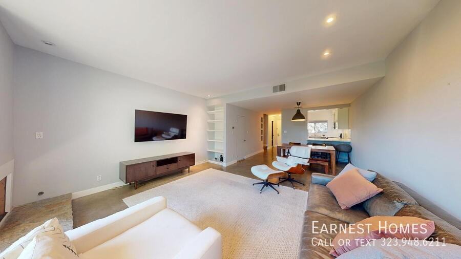 849 N Sweetzer Ave #2 - Photo 6 of 44