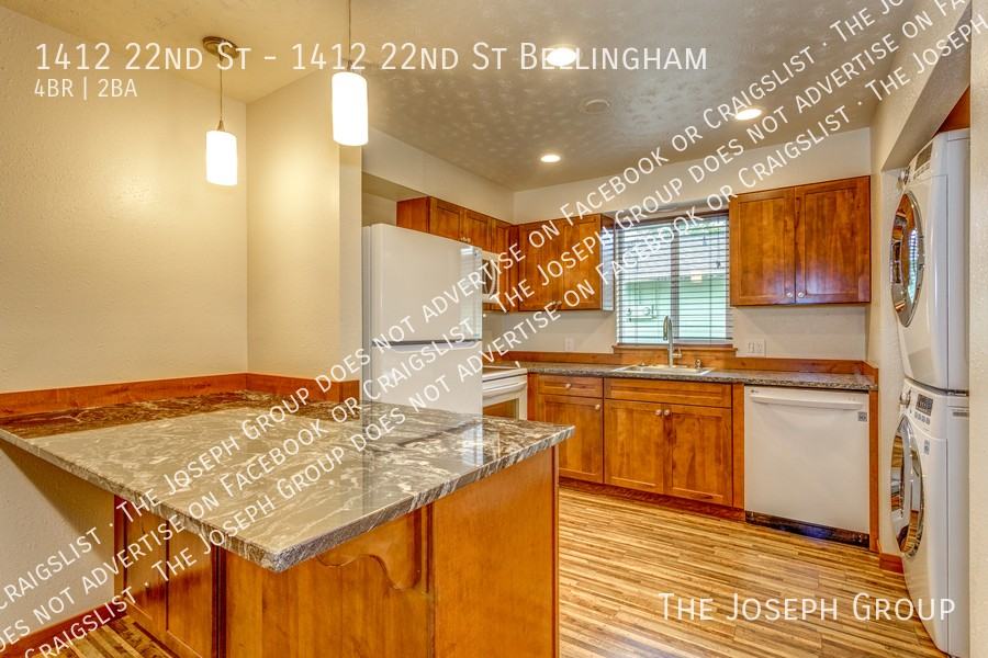 1412 22nd St - Photo 4 of 24