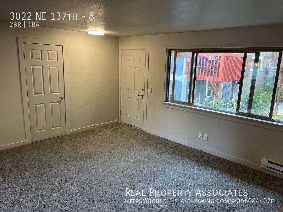3022 Ne 137th St #8 - Photo 6 of 11