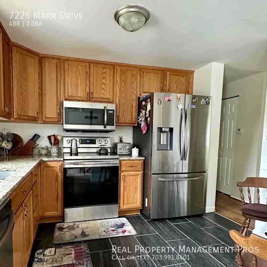 7226 Marr Dr - Photo 3 of 15