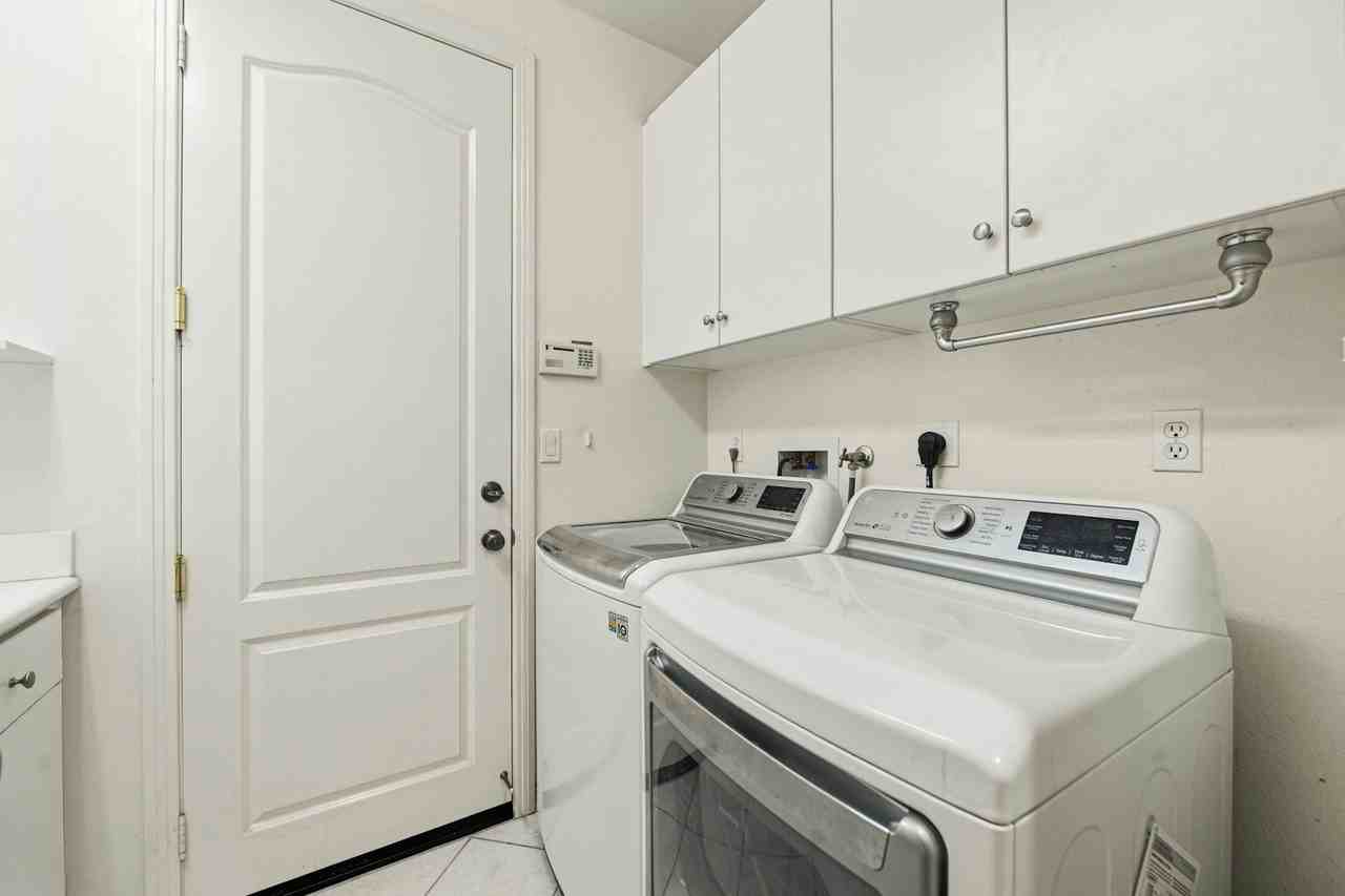 10928 La Alberca Avenue - Photo 7 of 33