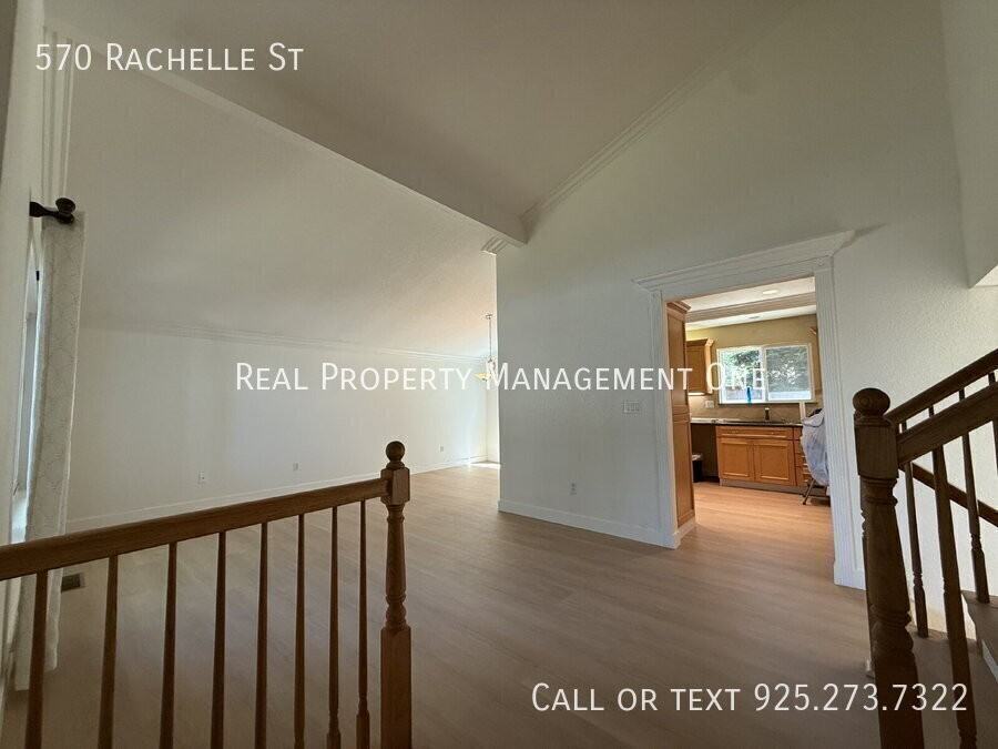 570 Rachelle St - Photo 4 of 28