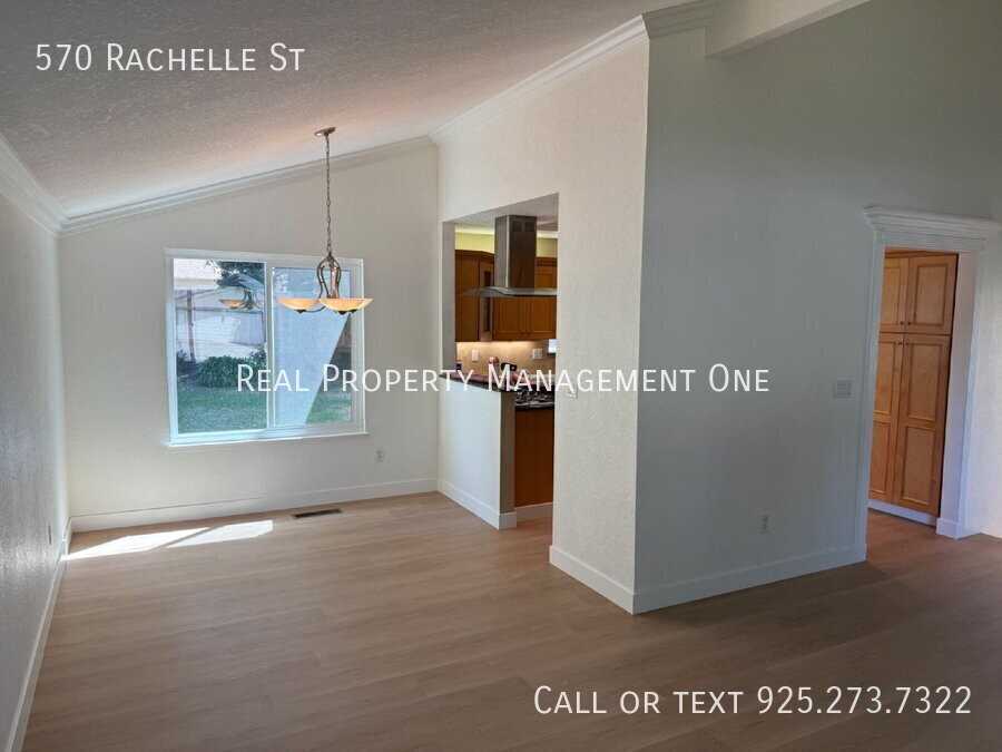 570 Rachelle St - Photo 6 of 28