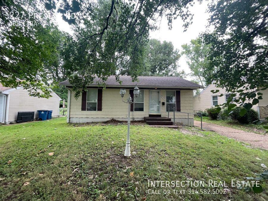 227 Presley Dr - Photo 3 of 17