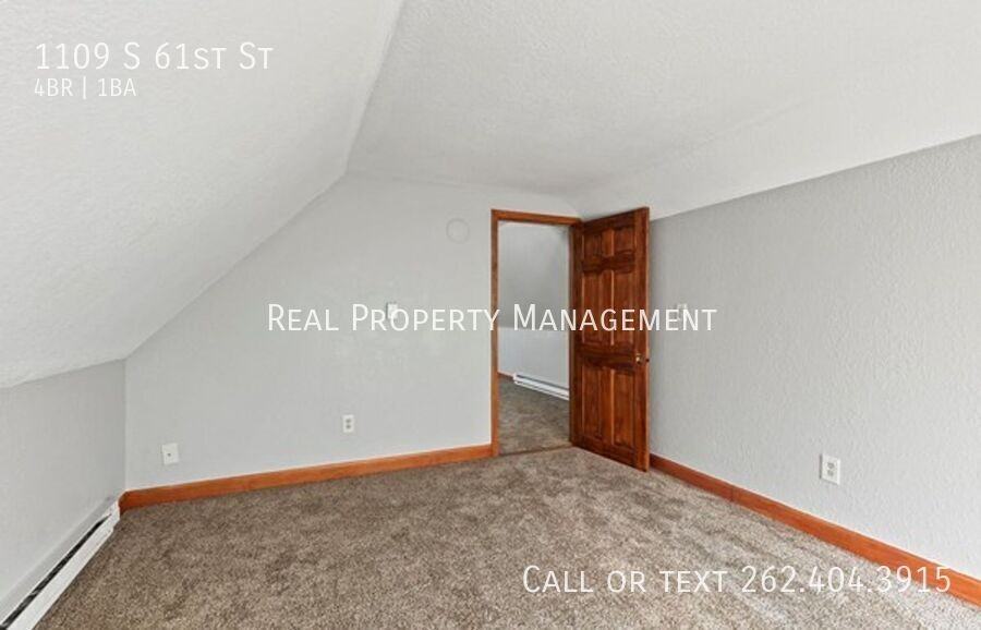 1109 S 61st St - Photo 6 of 39