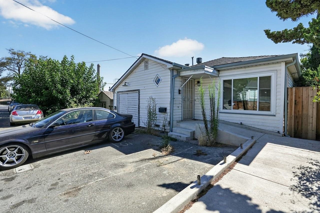 1330 Vine Ave - Photo 5 of 9