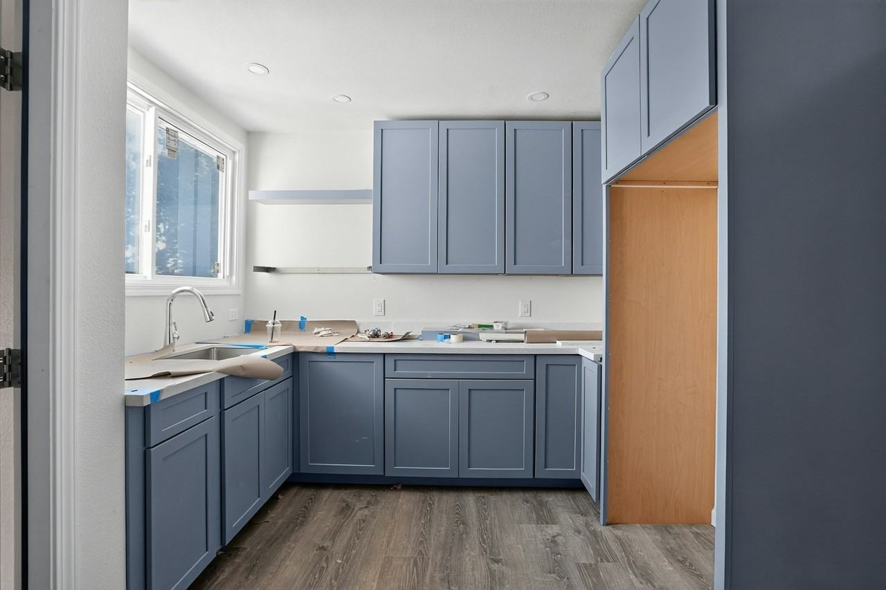 1330 Vine Ave - Photo 6 of 9