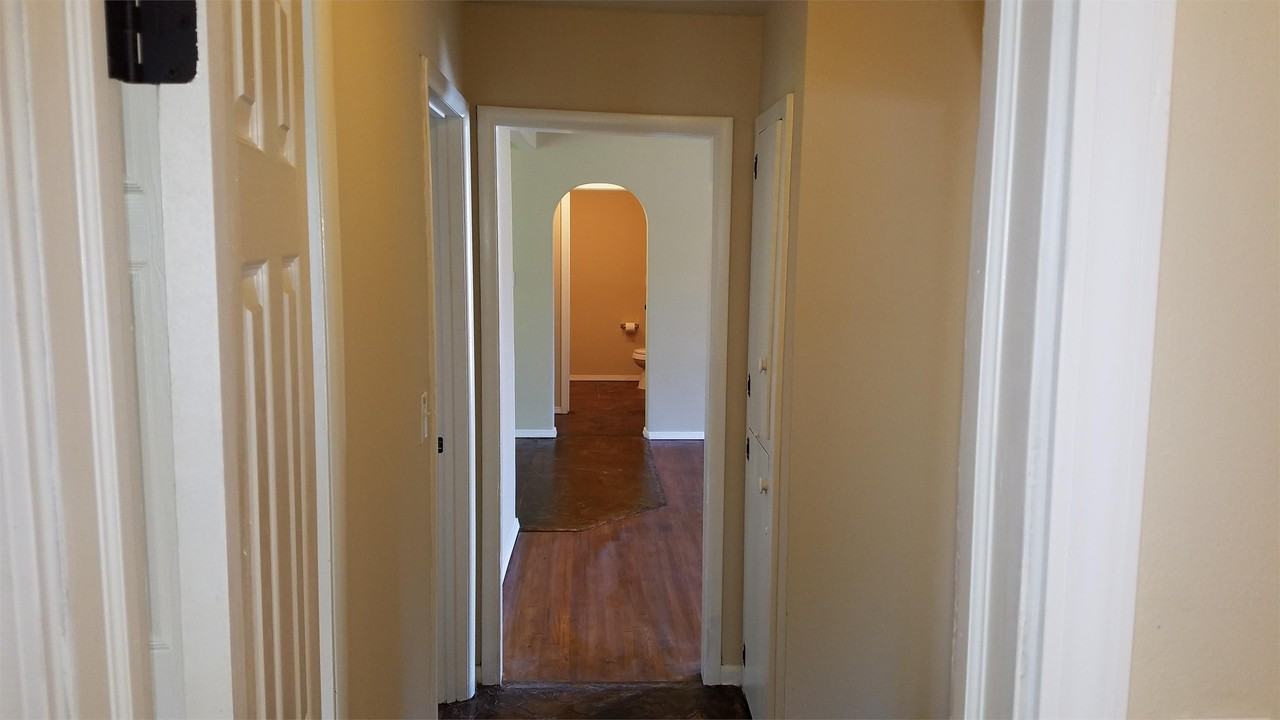 355 N Oak St #1 - Photo 5 of 15