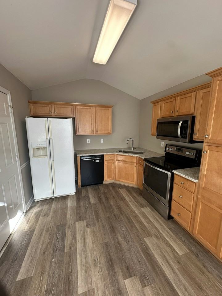 141 Birch Valley Drive - Photo 3 of 22