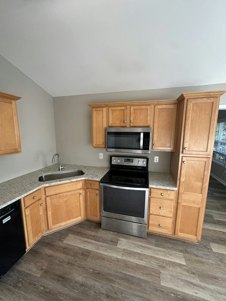 141 Birch Valley Drive - Photo 4 of 22
