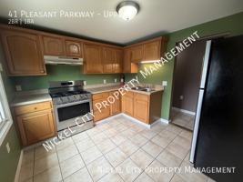 featured image of 41 Pleasant Pkwy #UPPER
