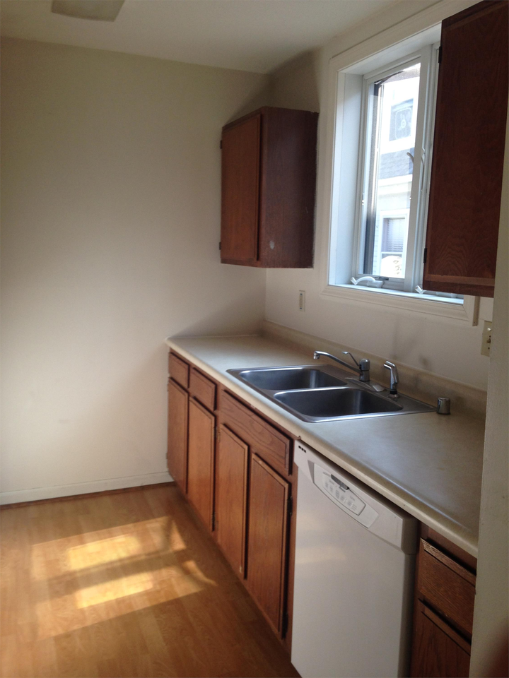 349 Pearl St #226 - Photo 5 of 8