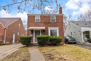 featured image of 11059 Lakepointe St