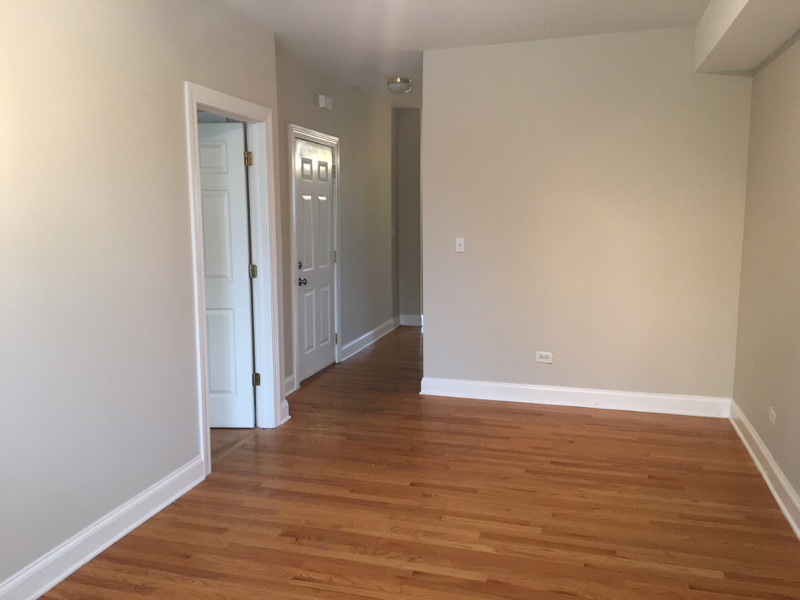 2302 W Roscoe St #2F - Photo 3 of 14