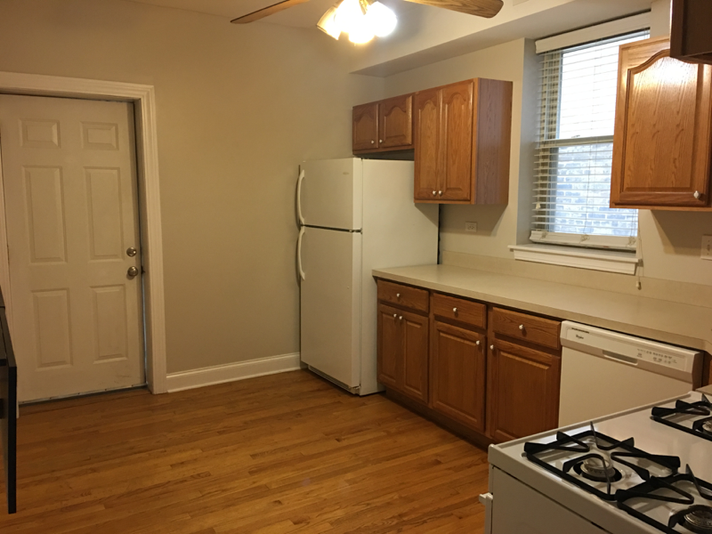2302 W Roscoe St #2F - Photo 4 of 14