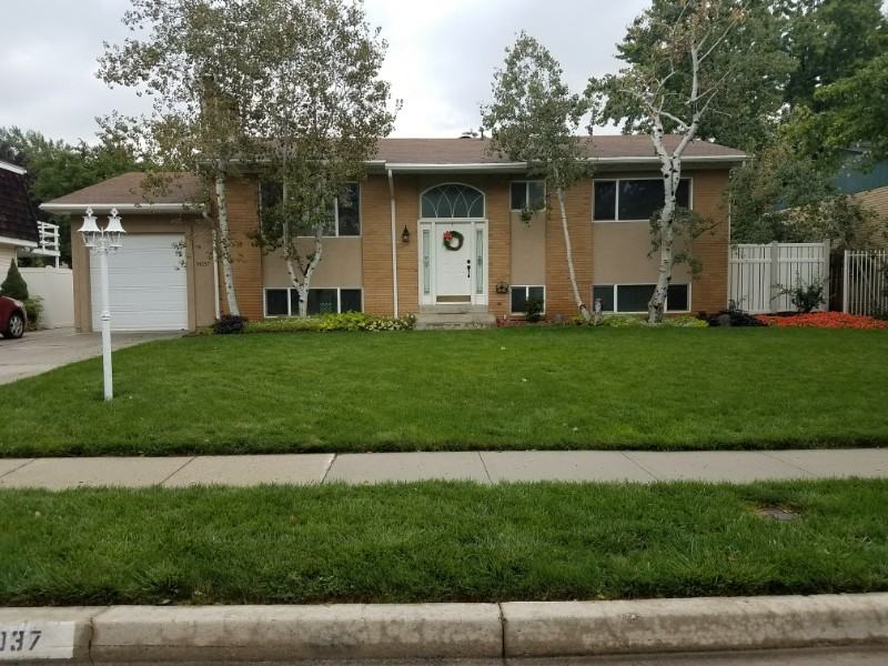 9037 S Bonnet Dr - Photo 2 of 14