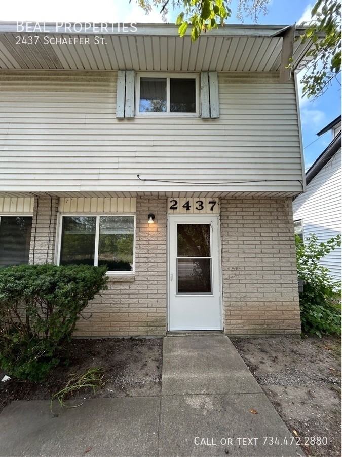 2437 Schaefer St - Photo 2 of 17