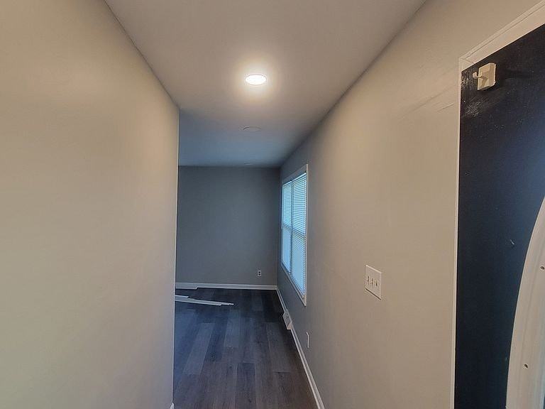 3208 Shallowford Dr - Photo 3 of 14