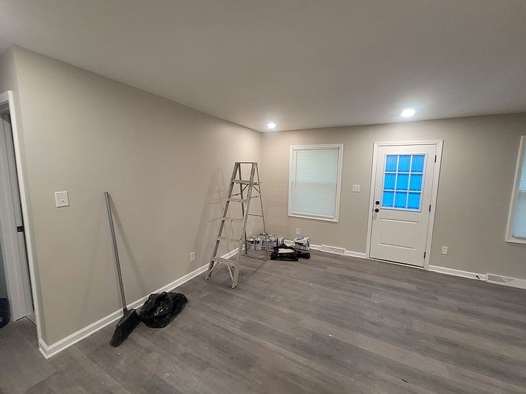 3208 Shallowford Dr - Photo 6 of 14
