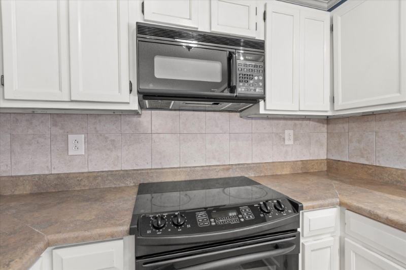 11523 Jade Ln Se - Photo 7 of 15