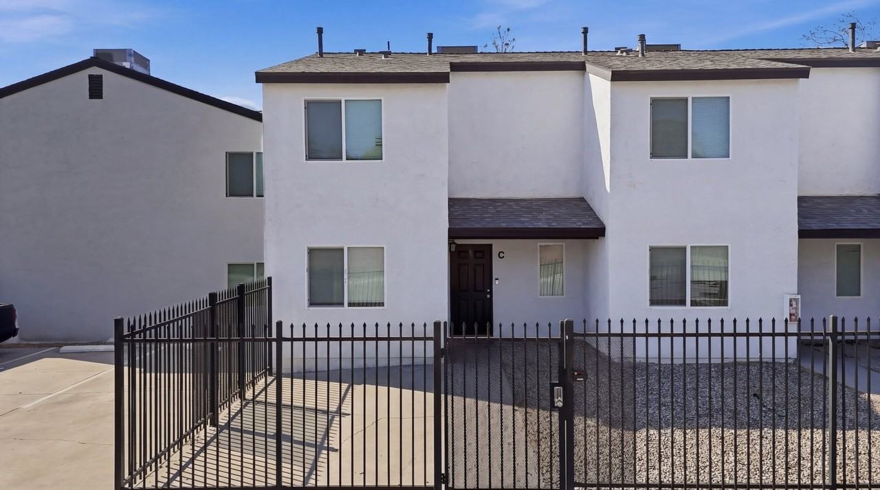931 Monterey St #C - Photo 3 of 12