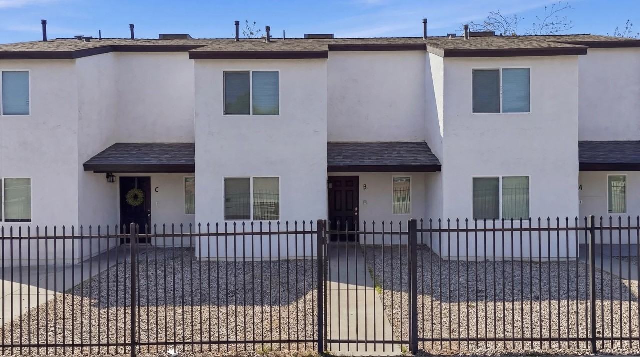 931 Monterey St #C - Photo 4 of 12