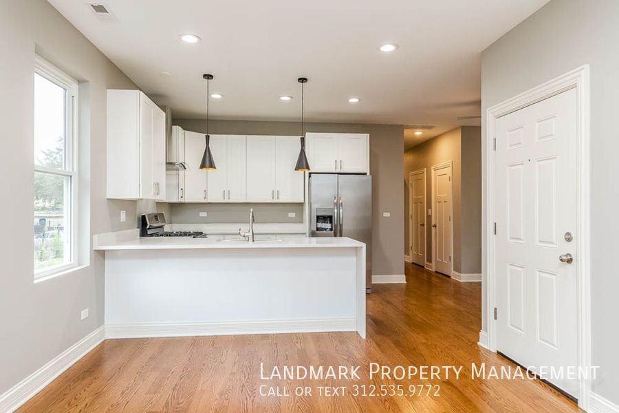 4737 S Michigan Ave #1 - Photo 4 of 20