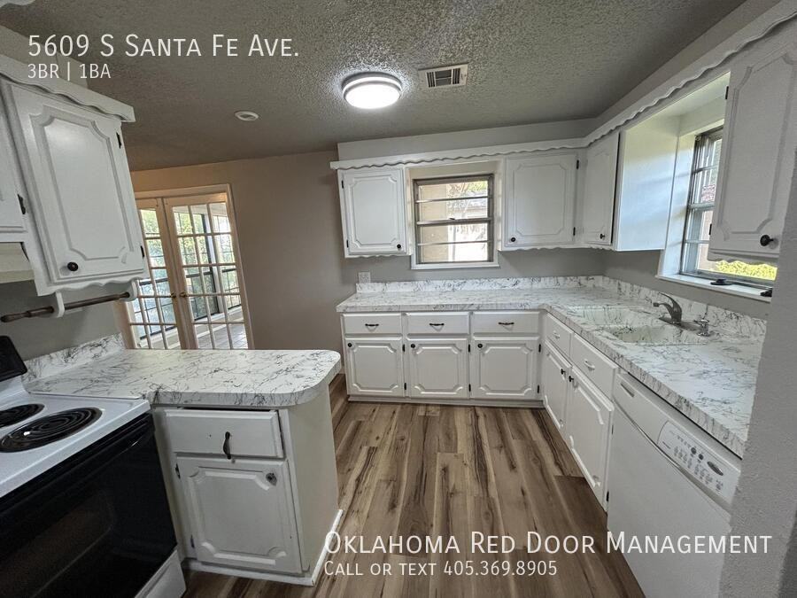 5609 S Santa Fe Ave - Photo 2 of 20