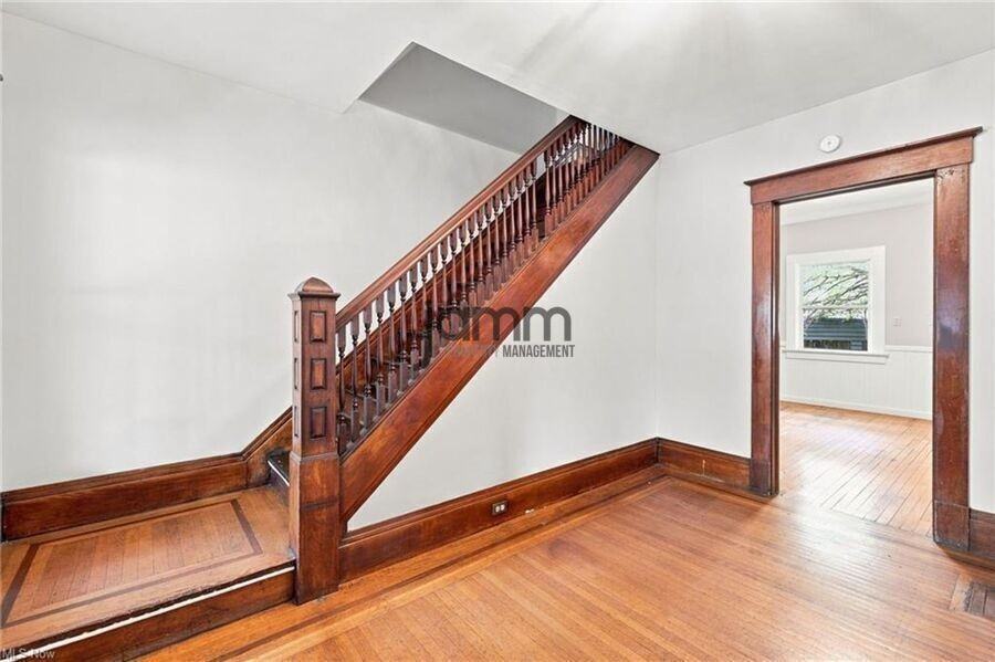 1303 Castle Ave - Photo 3 of 17