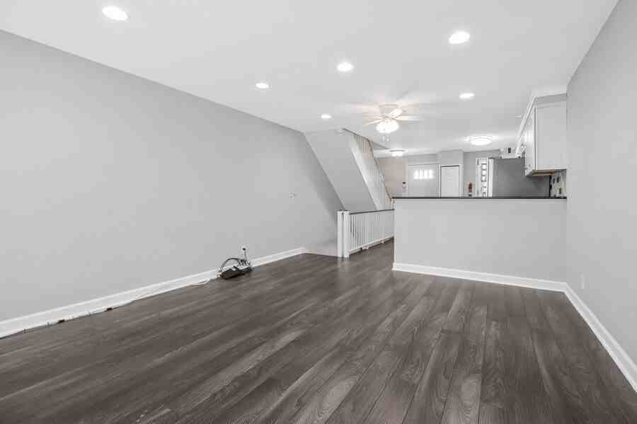 604 3rd St Sw - Photo 5 of 33