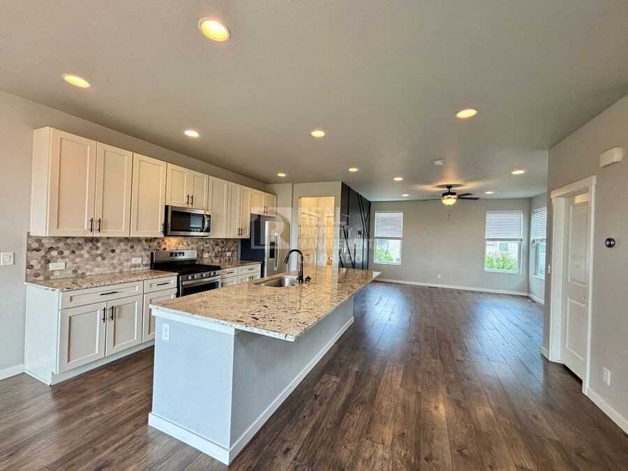 4183 Parkwood Trl - Photo 2 of 23