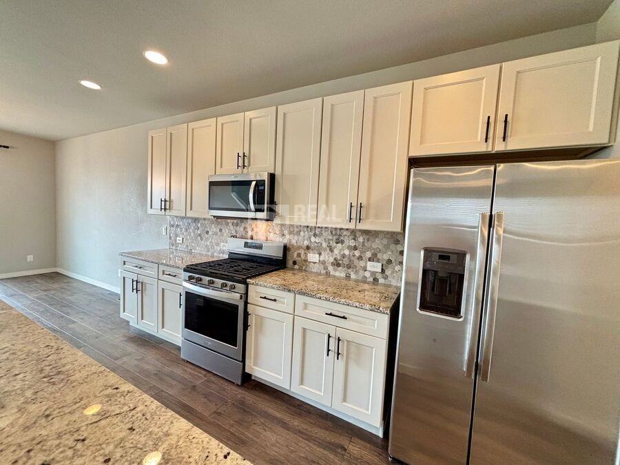 4183 Parkwood Trl - Photo 3 of 23