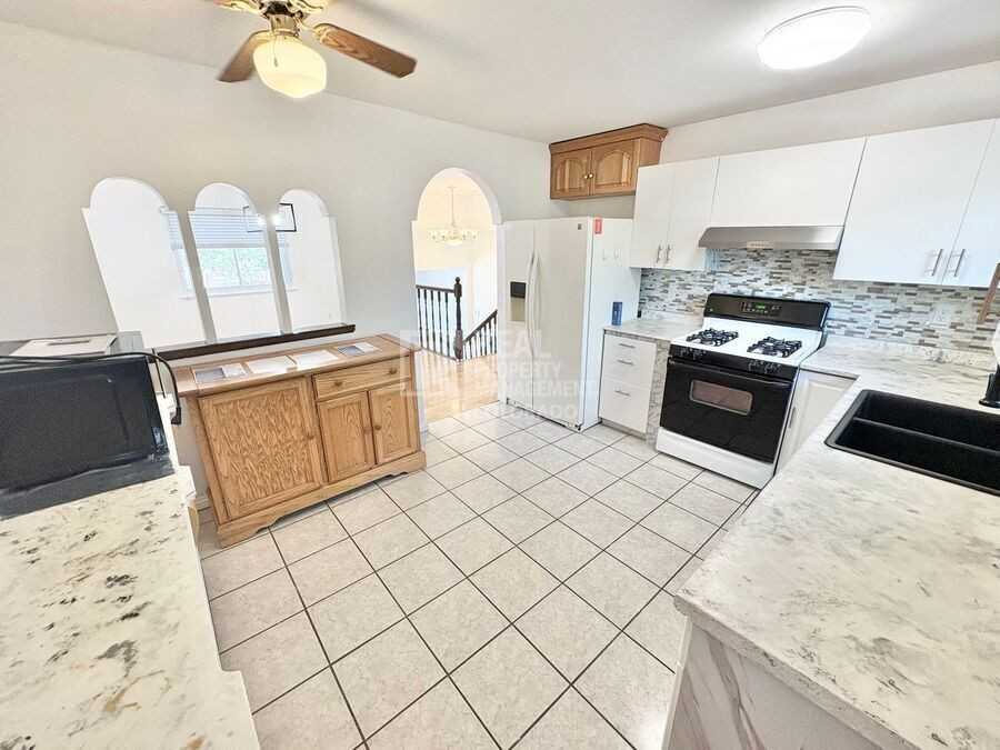 15502 E Bails Dr - Photo 5 of 22