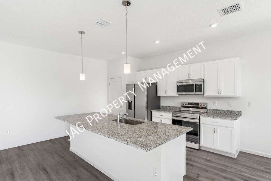2601 Hagoplan Ave Sw - Photo 2 of 27