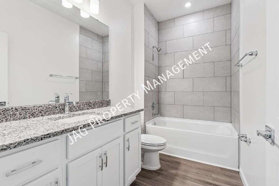 2601 Hagoplan Ave Sw - Photo 5 of 27