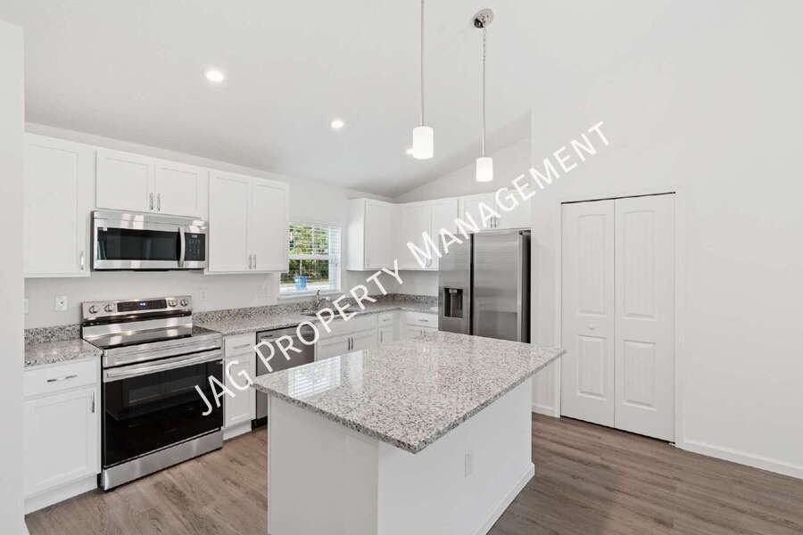 675 Raleigh Rd Se - Photo 2 of 27