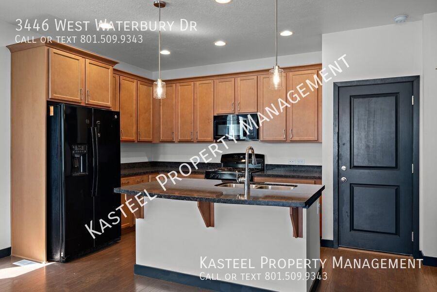 3446 W Waterbury Dr - Photo 4 of 28