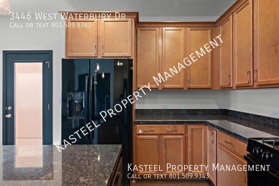 3446 W Waterbury Dr - Photo 6 of 28