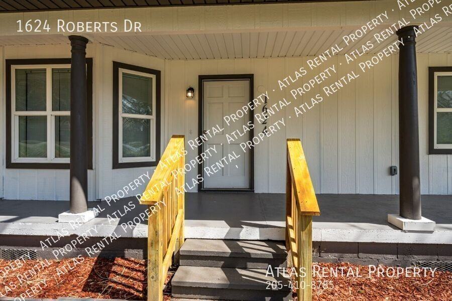 1624 Roberts Dr - Photo 4 of 23