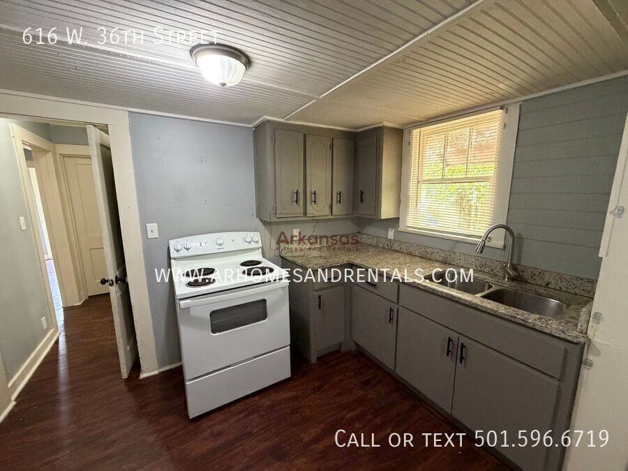 616 W 36th St - Photo 6 of 33