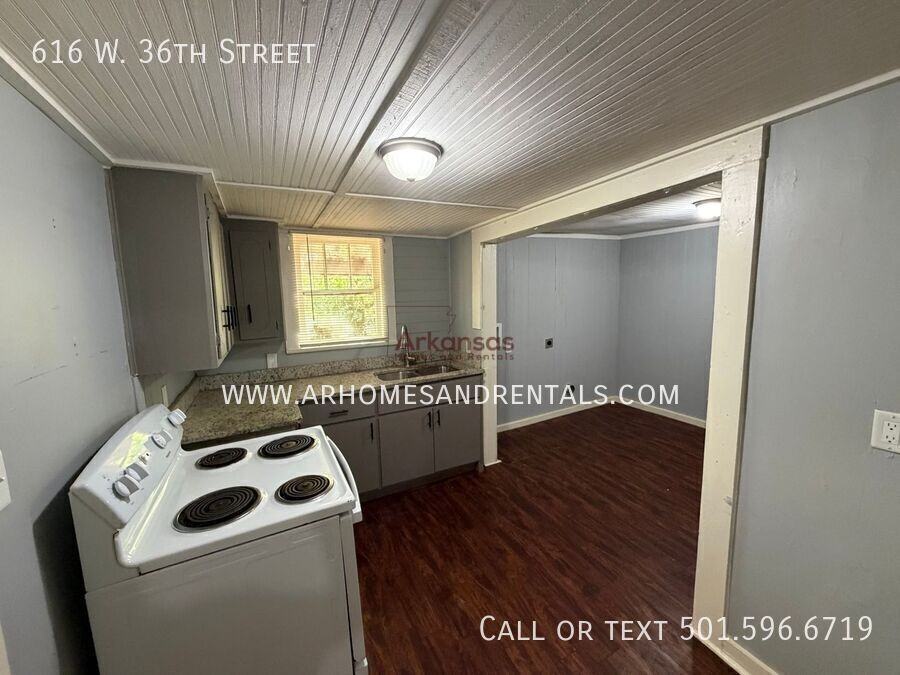 616 W 36th St - Photo 7 of 33