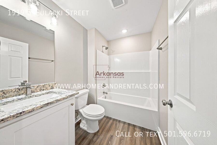 1919 S Pulaski St - Photo 6 of 15