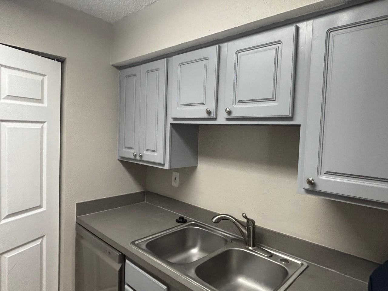 3732 Idlebrook Cir #210 - Photo 4 of 14