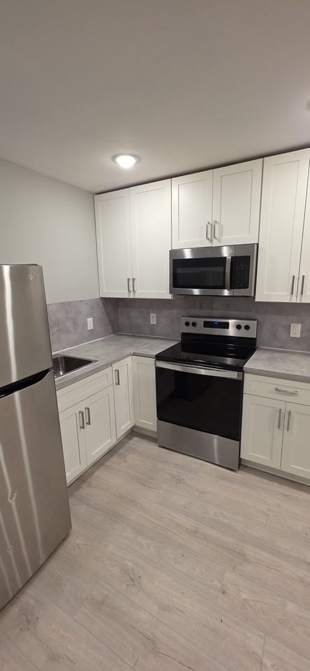 533 N Belnord Ave - Photo 2 of 9