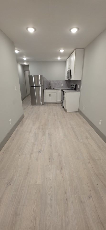 533 N Belnord Ave - Photo 7 of 9