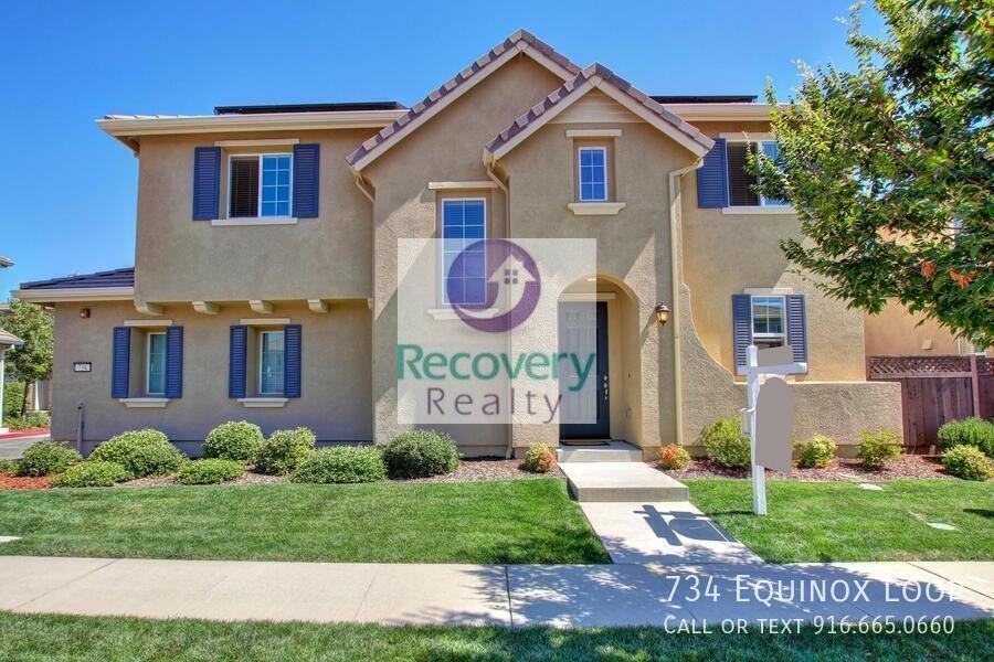 734 Equinox Loop - Photo 2 of 27
