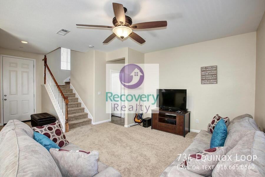 734 Equinox Loop - Photo 4 of 27