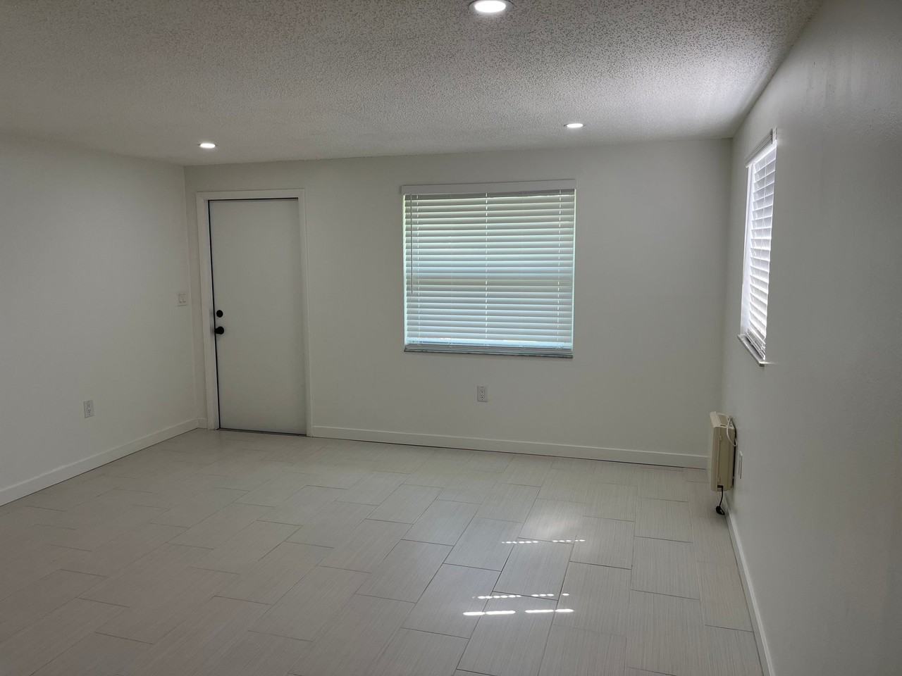 1511 Suponic Ave #B - Photo 3 of 9